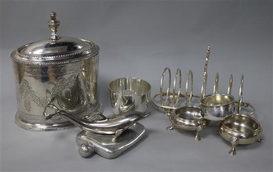 A late 19th century Russian silver salt, a pair of Georgian silver salts, a modern silver beaker cup and four plated items.